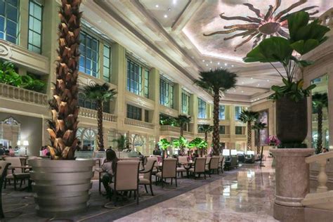 Best Hotel In Manila: The Peninsula Hotel Review