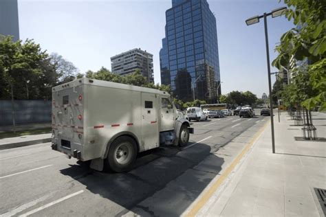 4,098 Armored Truck Security Images, Stock Photos, 3D objects, & Vectors | Shutterstock