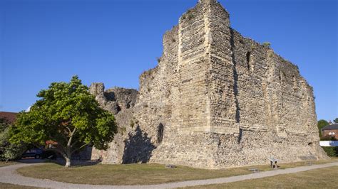 Canterbury Castle | Opening Hours, Visitor Info | Castles History