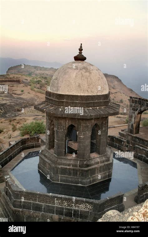 Samadhi (burial place) of King Shivaji. Raigad, Maharashtra, India Stock Photo - Alamy