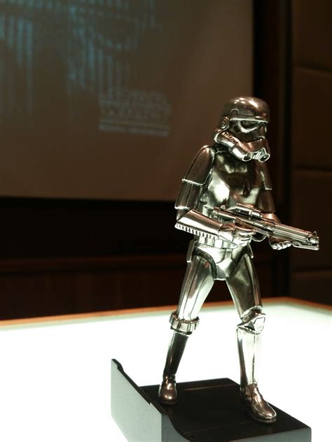 Royal Selangor Star Wars Stormtrooper Figurine 2 - Hype Malaysia