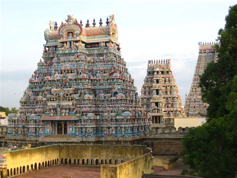 Tourist Attractions: Vishnu Temple of Srirangam