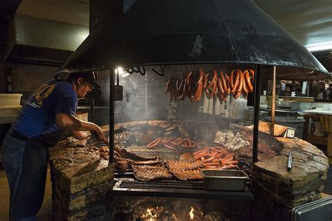 3 of the Best BBQ Spots in Texas - Travel Tramp