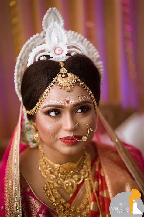 Top 13 Beautiful Bridal Bindi Designs You Should Try In 2022