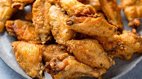 How to get the BEST Crispy Chicken Wings! | Oven Baked Chicken Wings Recipe - YouTube