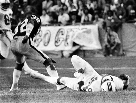 Jack Tatum, N.F.L.’s ‘Assassin,’ Dies at 61 - The New York Times