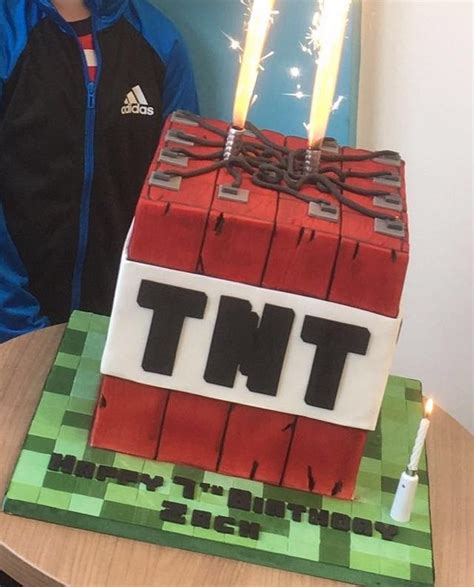 Minecraft TNT cake - Decorated Cake by Dinkyscakes - CakesDecor