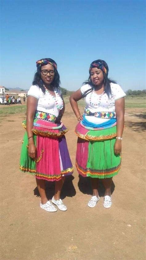 Pin by Busi Baloyi on Kusaseka kava Tsonga | Tsonga traditional attire ...