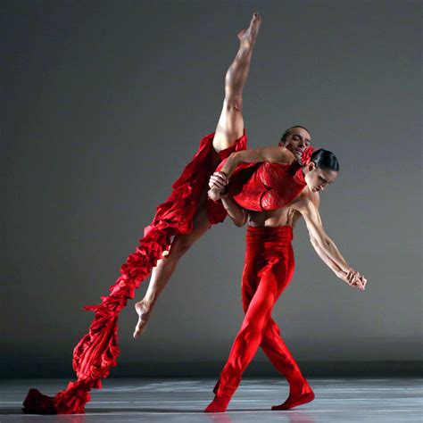 Review: Ballet Hispanico Adds Style and Bounce to an Apollo Homecoming ...