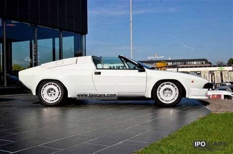 1984 Lamborghini Jalpa - Car Photo and Specs