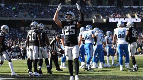 Highlights: Oakland Raiders defeat the Lions in thrilling fashion