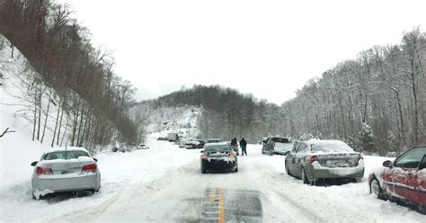 Louisville snow totals 11.9", I-65 rescues begin