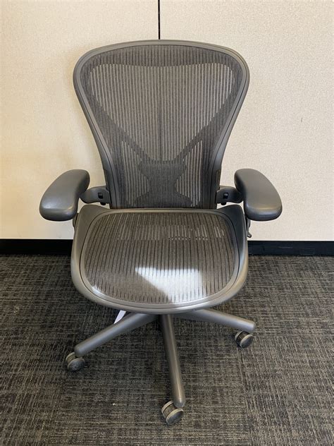 Herman Miller Aeron Size B in Graphite