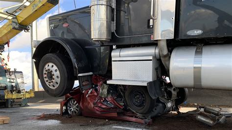 High winds semi accident on bridge | Survivalist Forum