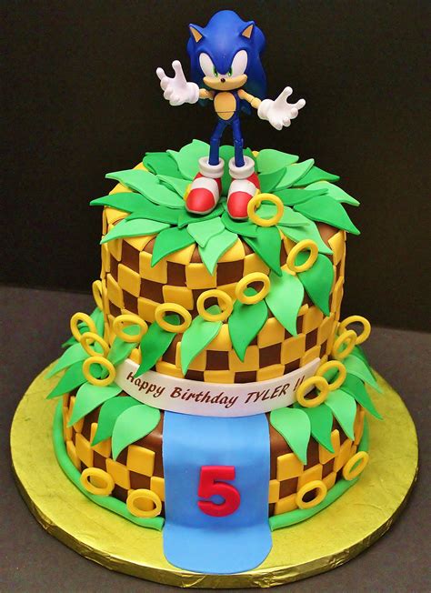 Sonic Birthday Cakes by Cecy Huezo . www.delightfulcakesbycecy.com | Sonic birthday cake, Sonic ...