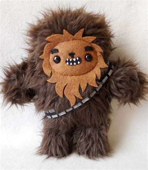 Chewbacca plush toy - looks easy to make. Might give it a shot. | Dolls ...