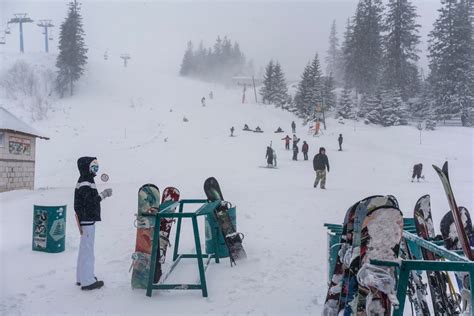 ‘Here, It’s Like Paradise’: Ukraine’s Ski Resorts Offer a Respite From ...