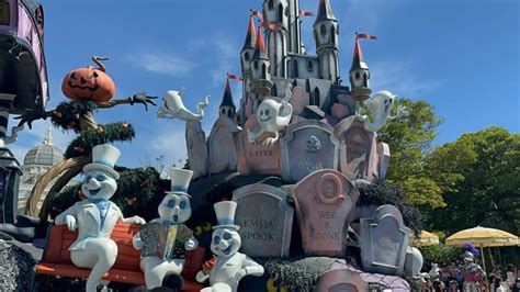 PHOTOS, VIDEO: Spooky “Boo!” Parade Returns to Tokyo Disneyland for ...