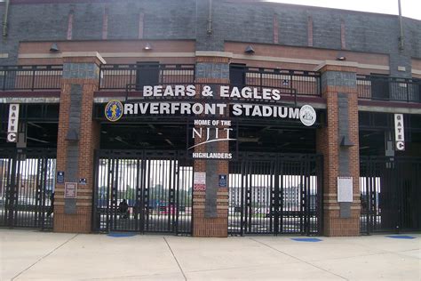 Bears and Eagles Riverfront Stadium - NJIT Highlanders