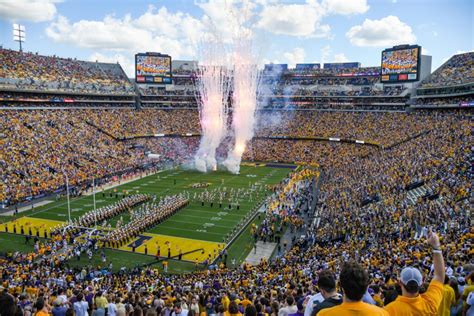 Best College Football Stadiums 2023: Ranking the NCAA Best and Biggest ...