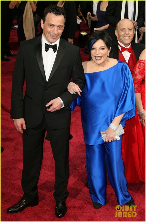 Liza Minnelli Wears Blue Streak in Hair at Oscars 2014: Photo 3064043 ...