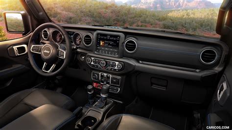 2021 Jeep Wrangler 4xe Plug-In Hybrid - Interior | Caricos