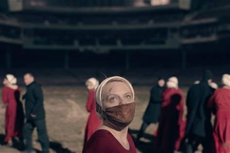 The Handmaid's Tale Season 2 Spoilers: Behind That Shocking Opening ...