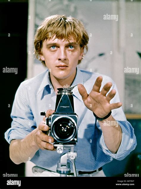 David Hemmings / Blow-up / 1966 directed by Michelangelo Antonioni (Bridge Films - Carlo Ponti ...