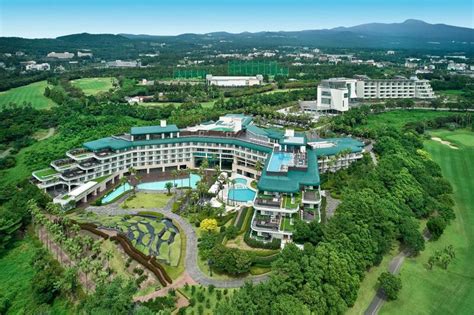 18 Best Hotels in Jeju (Luxury, 5-Star)