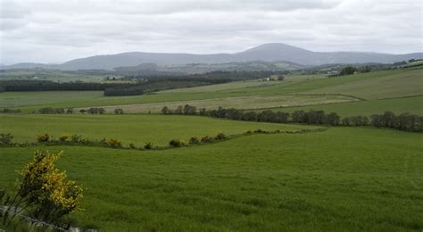 The Tarland Valley © phil smith cc-by-sa/2.0 :: Geograph Britain and Ireland