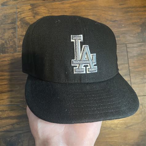 Vintage New Era Black LA dodgers fitted cap Size: 7... - Depop