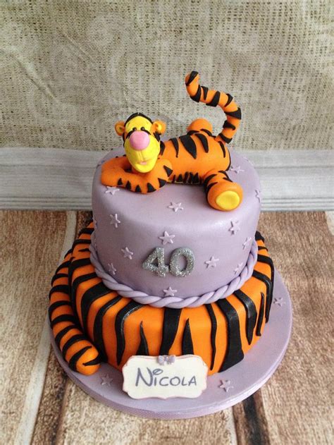 Tigger birthday cake - Decorated Cake by silversparkle - CakesDecor