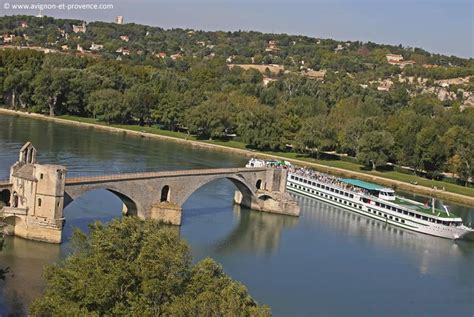 The bridge of Avignon | Avignon et Provence