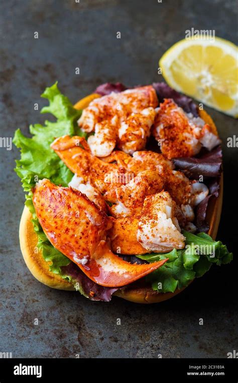 Lobster Roll Sandwich Stock Photo - Alamy