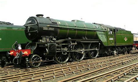 BR (LNER) V2 class 2-6-2 No 60800 'Green Arrow' | Steam engine trains, Train, Steam trains uk