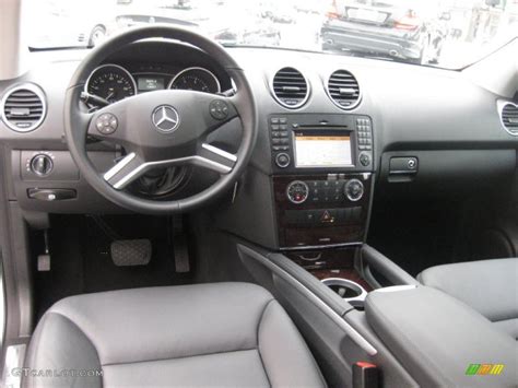 2010 Mercedes-Benz ML 350 interior Photo #41554982 | GTCarLot.com