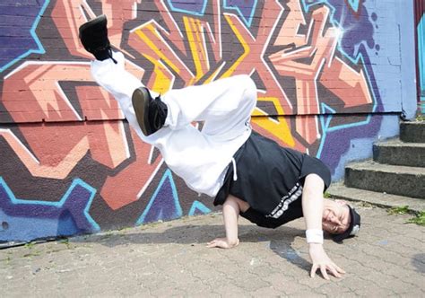 Different Breakdance Moves with Names & Pictures (Beginners+) - City Dance Studios