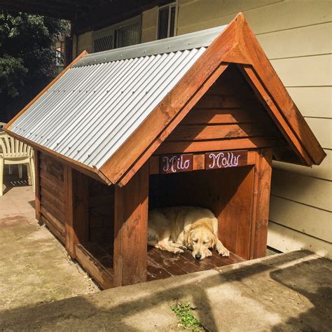 KENNELS – Wooden Dog Kennels