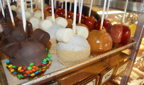 5 Reasons We Love Snacks at Walt Disney World | Disney Dining