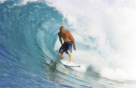 Beginner's surfing lessons in Newquay, Cornwall.