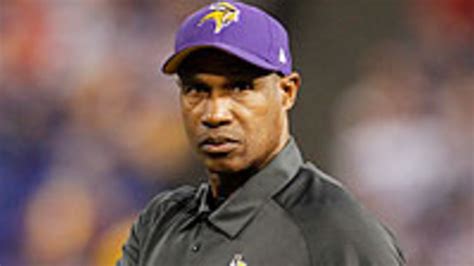 Leslie Frazier: Vikings aren't chasing Brian Urlacher