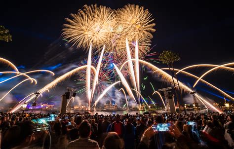 Best EPCOT Forever Fireworks Viewing Spots – Dolly Hot