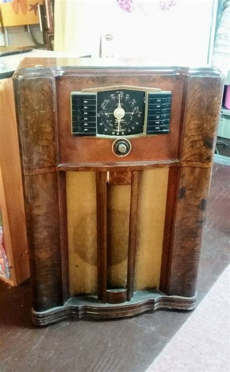 Vintage Radio Zenith Console Floor Standing Cabinet Radio 30's 40's Mid Century Music ...