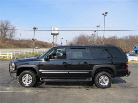 2006 Chevrolet Suburban LT 2500 4x4 Data, Info and Specs | GTCarLot.com