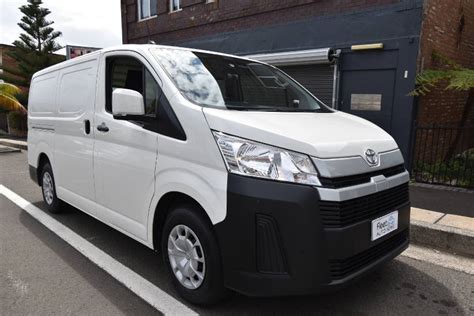 TOYOTA Hiace (LWB/SLWB) – The new cargo king - Fleet Auto News