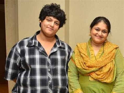 Supriya Pathak Family Photos, Husband, Daughter, Son, Age