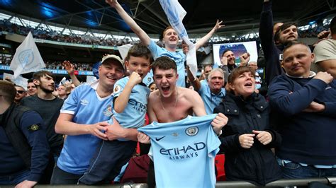 Why do Manchester City supporters sing ‘Hey Jude’ at matches & full ...