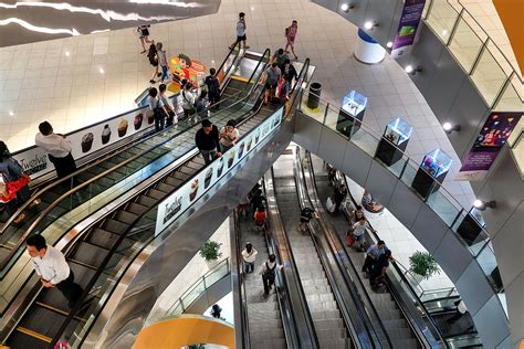 2021-01-14 ESCALATOR IN HONG KONG - heyyouphoto.com