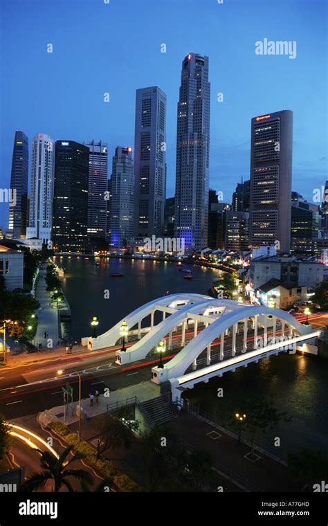 SGP Singapore City Skyline Singapore River Boat Quay Stock Photo - Alamy