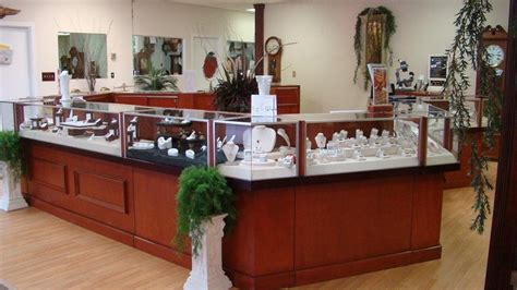 Reed & Co. Jewelers, 7201 N 9th Ave, Pensacola, FL, Watch Clock ...